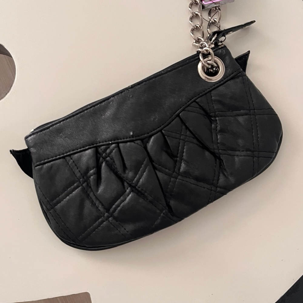 Playboy Small Chain Wristlet/ Clutch Bag🤍 - Picture 3 of 5